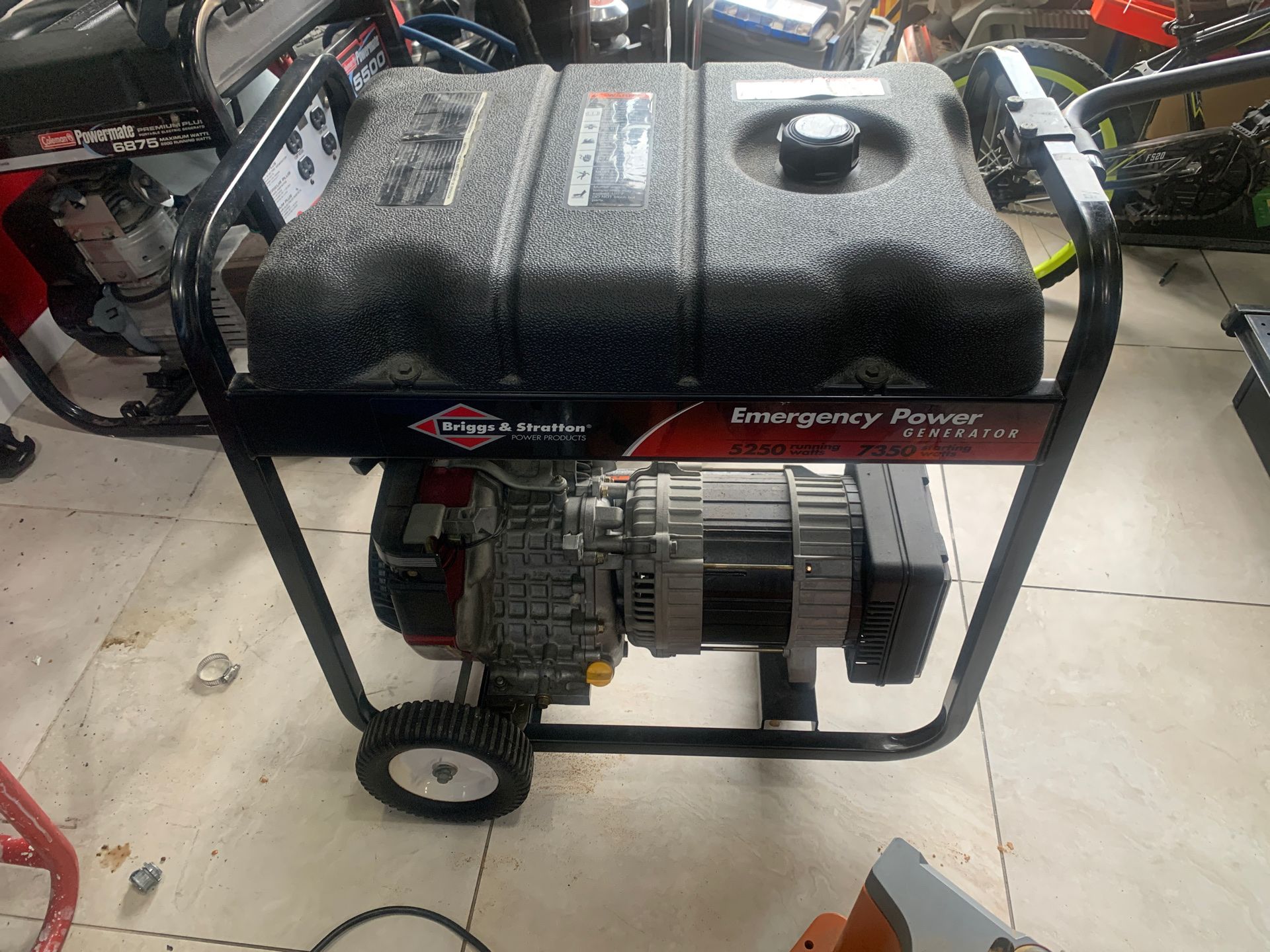 Briggs& Stratton generator 52507350 watts for Sale in Lauderdale Lakes