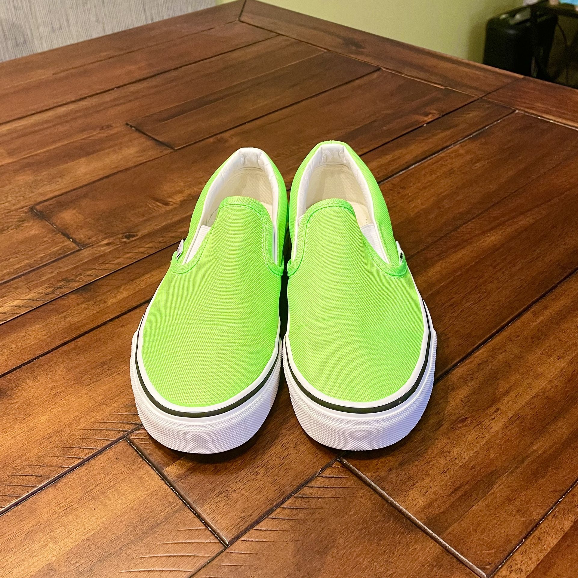 Vans Classic Slip On Canvas Shoes Neon Green Gecko Unisex Women’s 5.5/Men’s 4