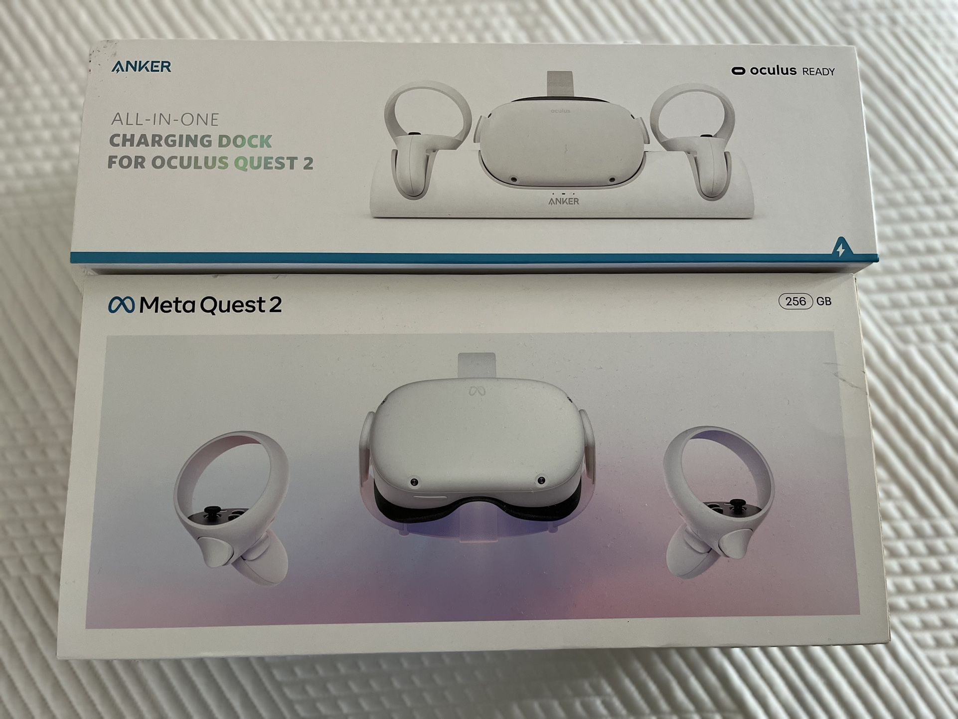 Oculus Meta Quest 2 & Charging Dock
