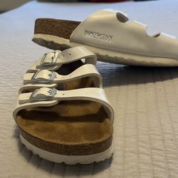 Birkenstocks 37  6 1/2 Women’s 50$