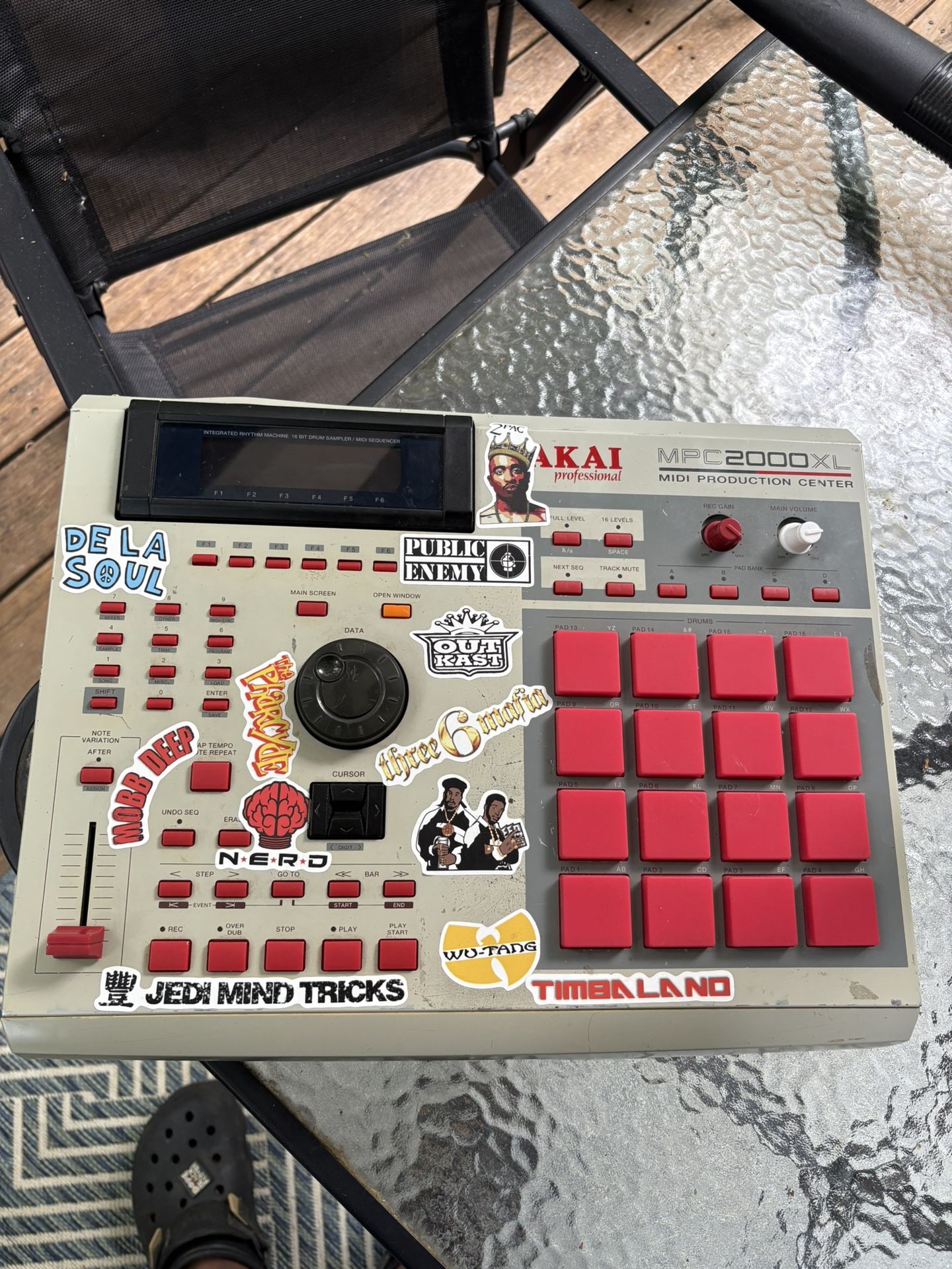 Akai MPC 2000XL - Powers On, No Sound (AS-IS)