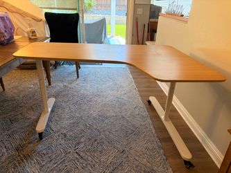 Ikea Bekant desk - 63” good condition