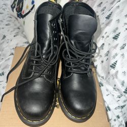 Doc Martens Size 8