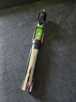 Jade II Starkiller Lightsaber. Proffie 2.2. 32" Pixel Blade.