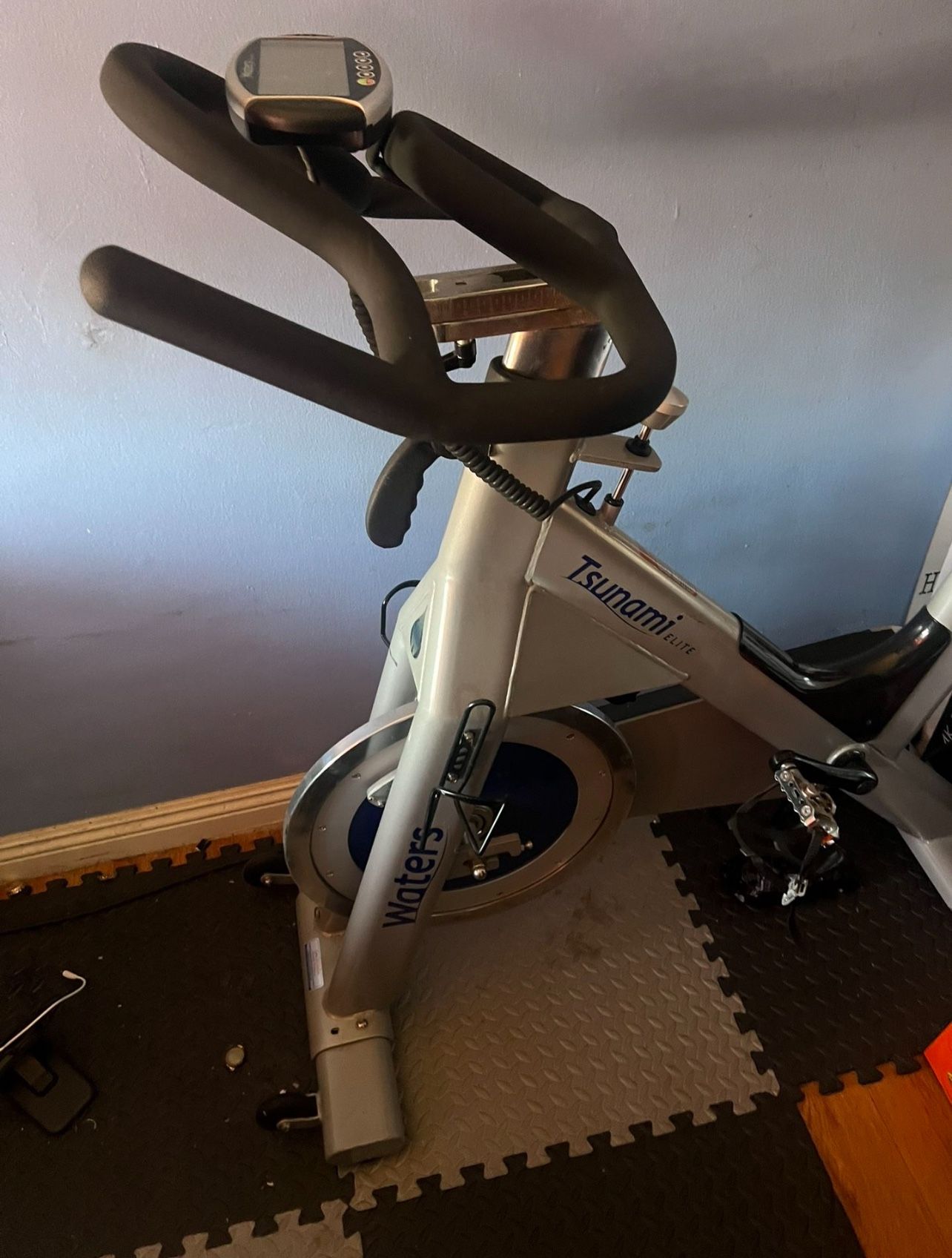 Treadmill Tsunami Waters Spin Bike Waters Tsunami Pro Spin Bikes