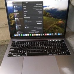 Macbook Pro 15.2 Touchbar Version 