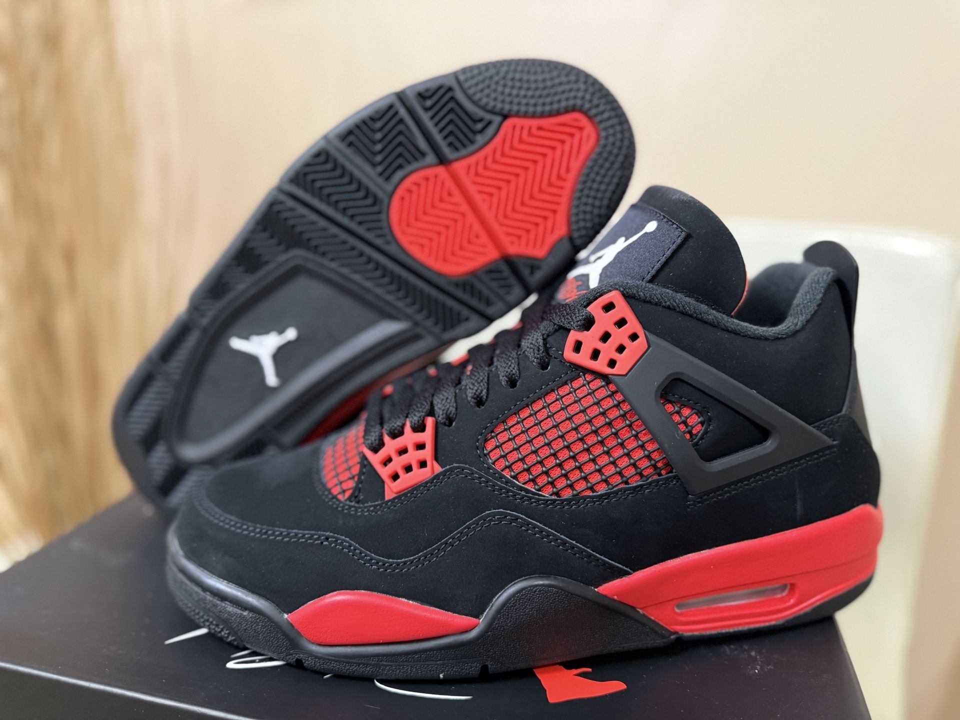 Air Jordan Retro 4 Red Thunder Brand New