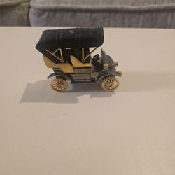 Vintage Miniature Die-Cast Model T Car Desk Clock – Brass & Black