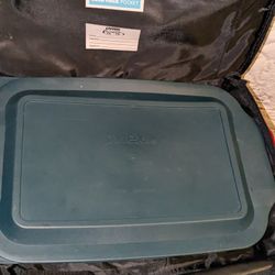 Pyrex Cookware With Plastic Lid Storage & Carrier With Serving Silver Tray 