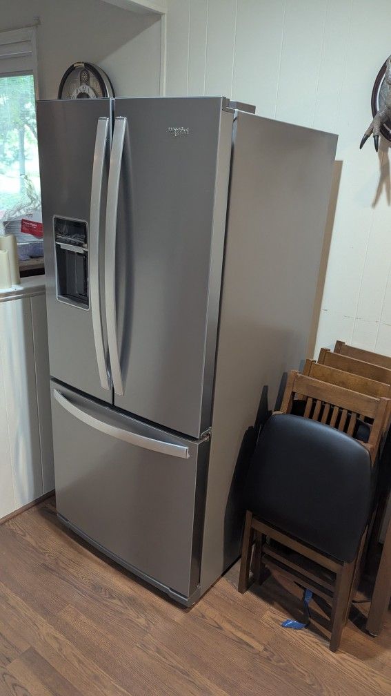 Whirlpool Fridge 19.7 cf French Door