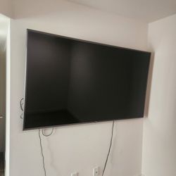 75" LG TV 4k - With Wall Mount