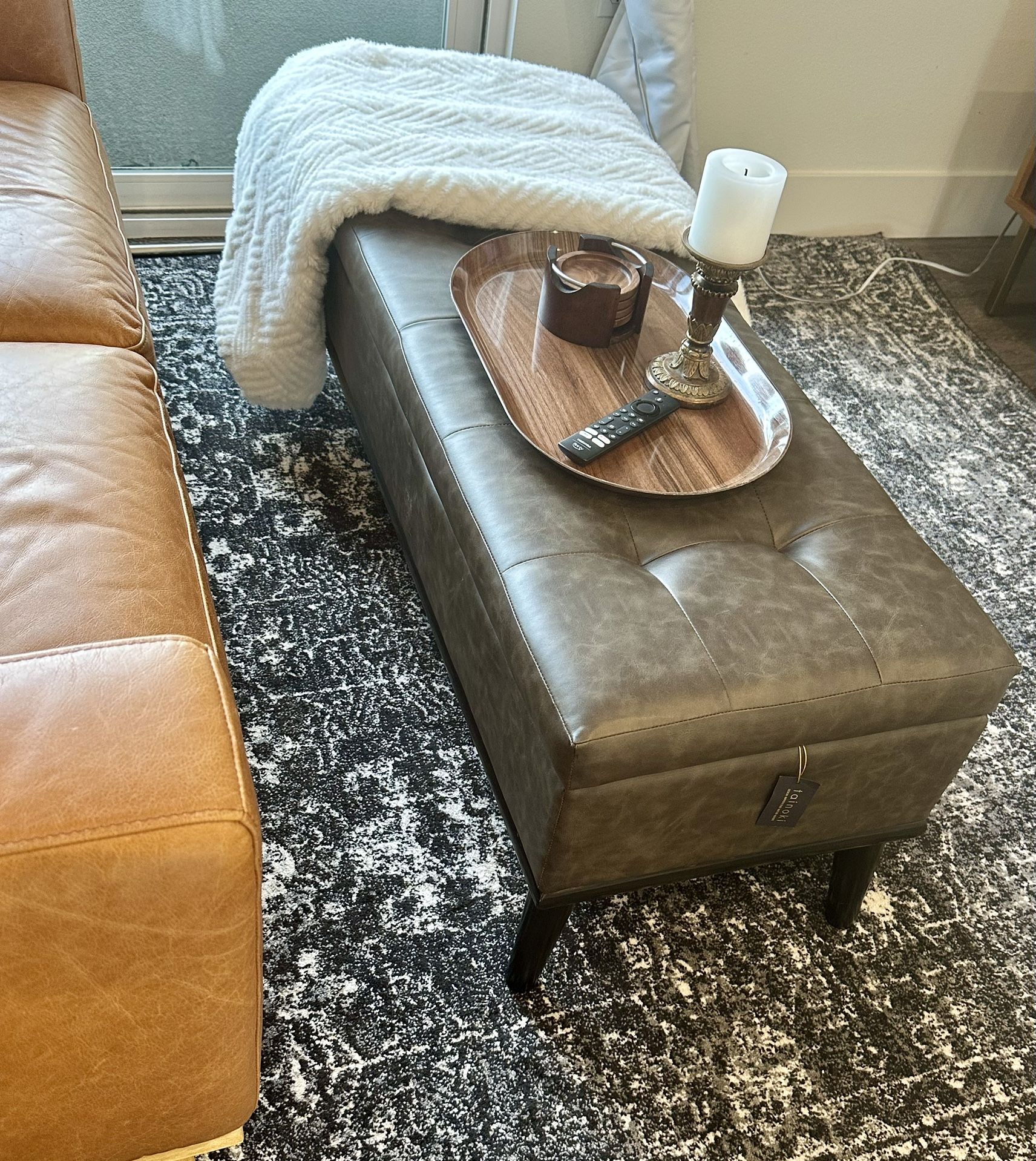 Faux Leather Tufted Storage Bench /Coffee Table