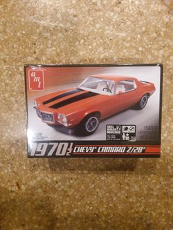AMT 1970 1/2 Chevy Camaro Z28 1:25 Scale