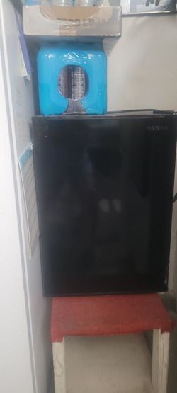 Mini fridge