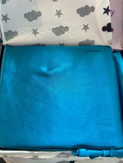 4 piece King size Satin Sheet set ( Sea Teal)