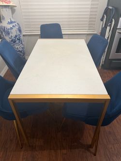 Breakfast table
