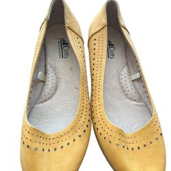 Cliffs by White Mountain Cessily Flats Are  8 1/2” Yellow  Elevate your style with these charming Cliffs by White Mountain Cessily Flats. Perfect for 