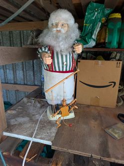 Vintage working animated Santa
