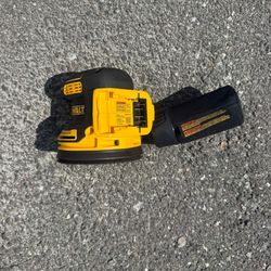 Dewalt  sander perfect condicion  75.00