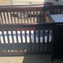 Convertible Crib 