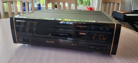 Pioneer Elite CLD-99 LaserDisc / CD Player