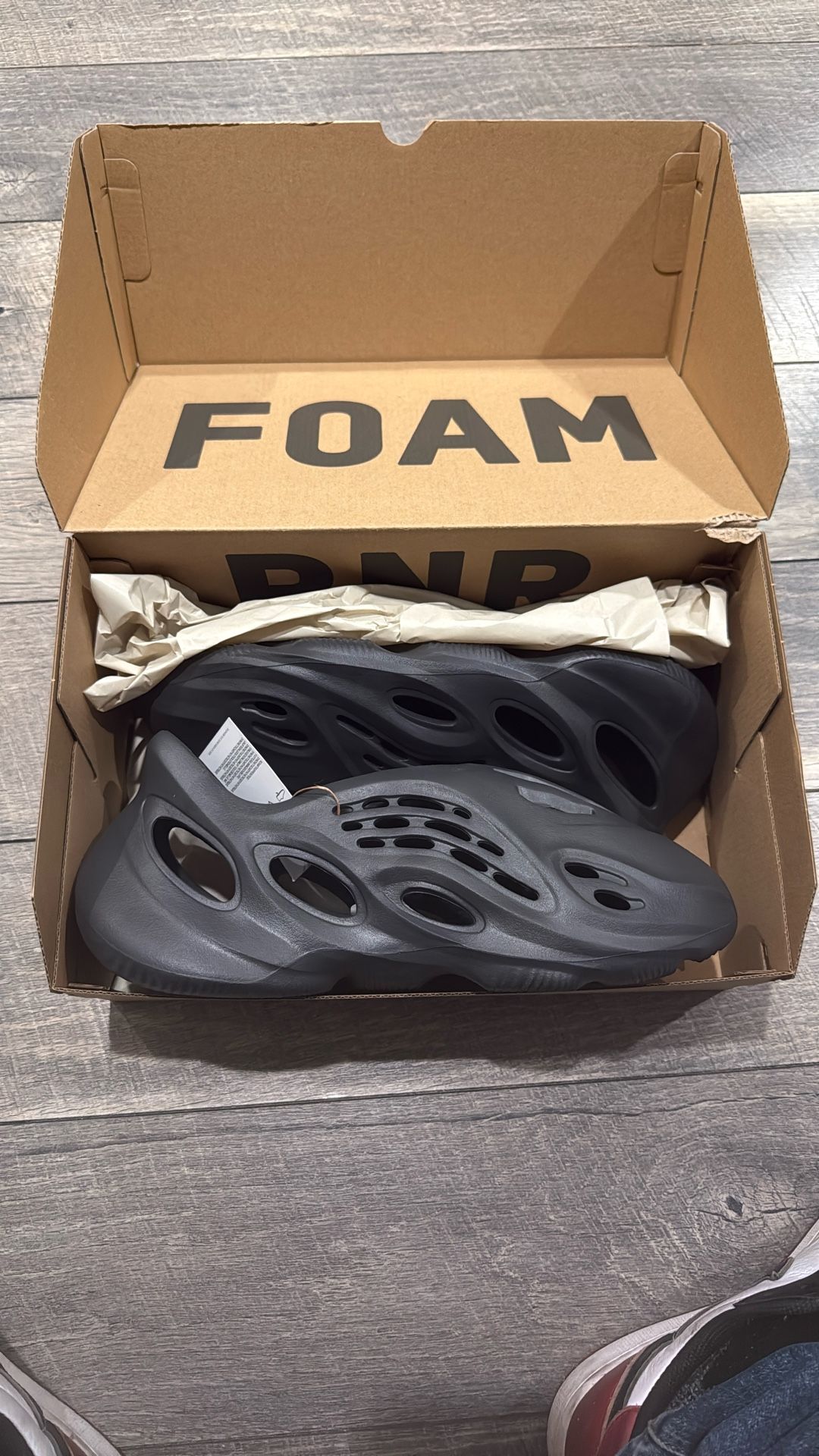 Adidas YZY Foam RNR Onyx
