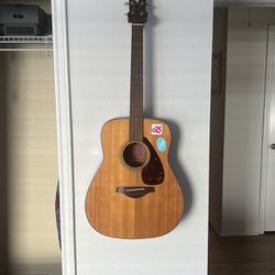 Yamaha FG 700S Acoustic Guitar