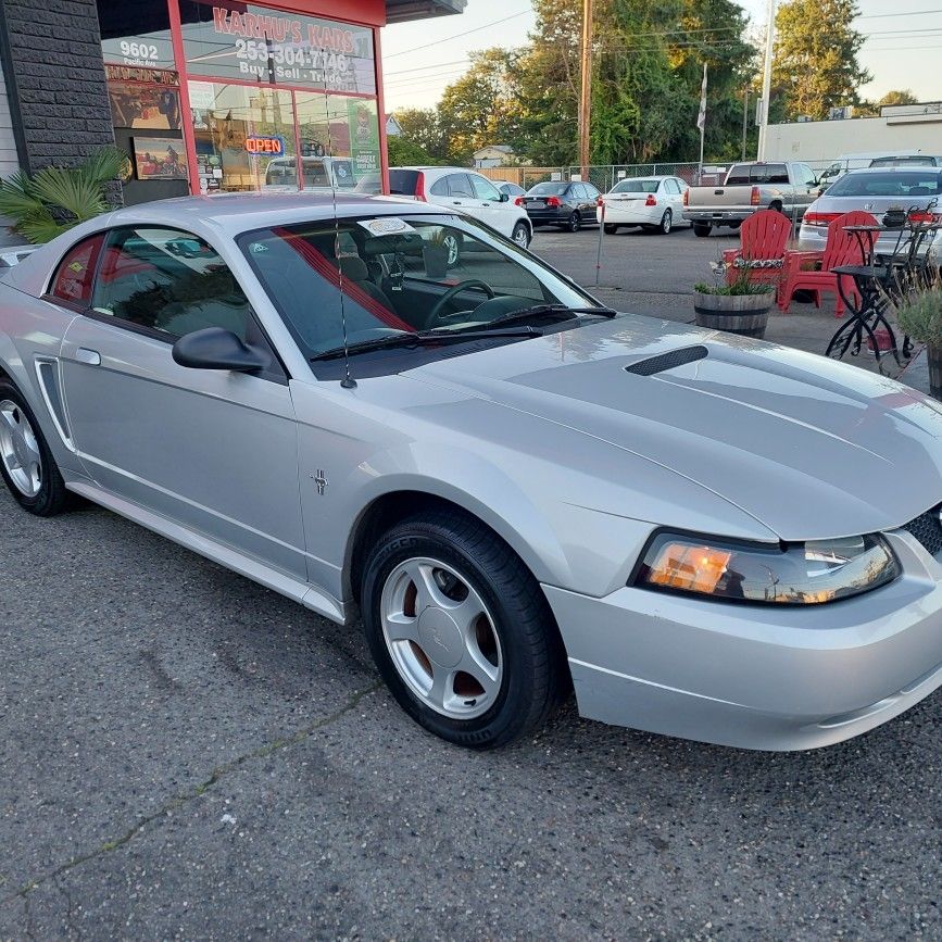 2002 Ford Mustang