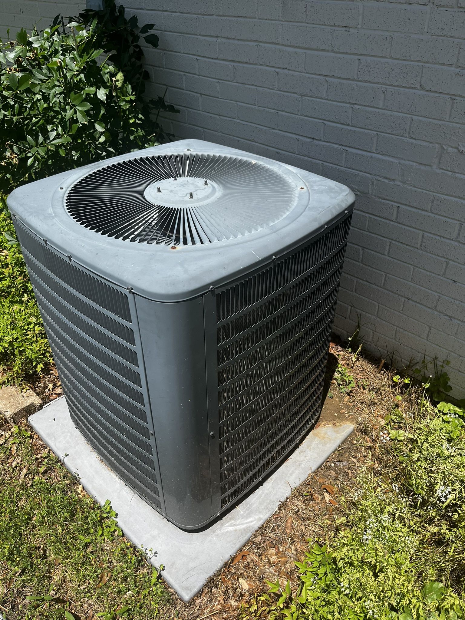 Goodman Air Conditioner Condenser 3.5 Tons