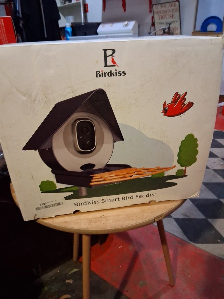 Bird kiss Smart Bird Feeder