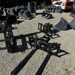 Caterpillar Mini Excavator Style Buckets & Attachments