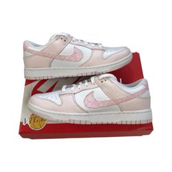 Size 11.5 - Nike Dunk Low Pink Paisley 2023 10 Mens 11.5W Deadstock