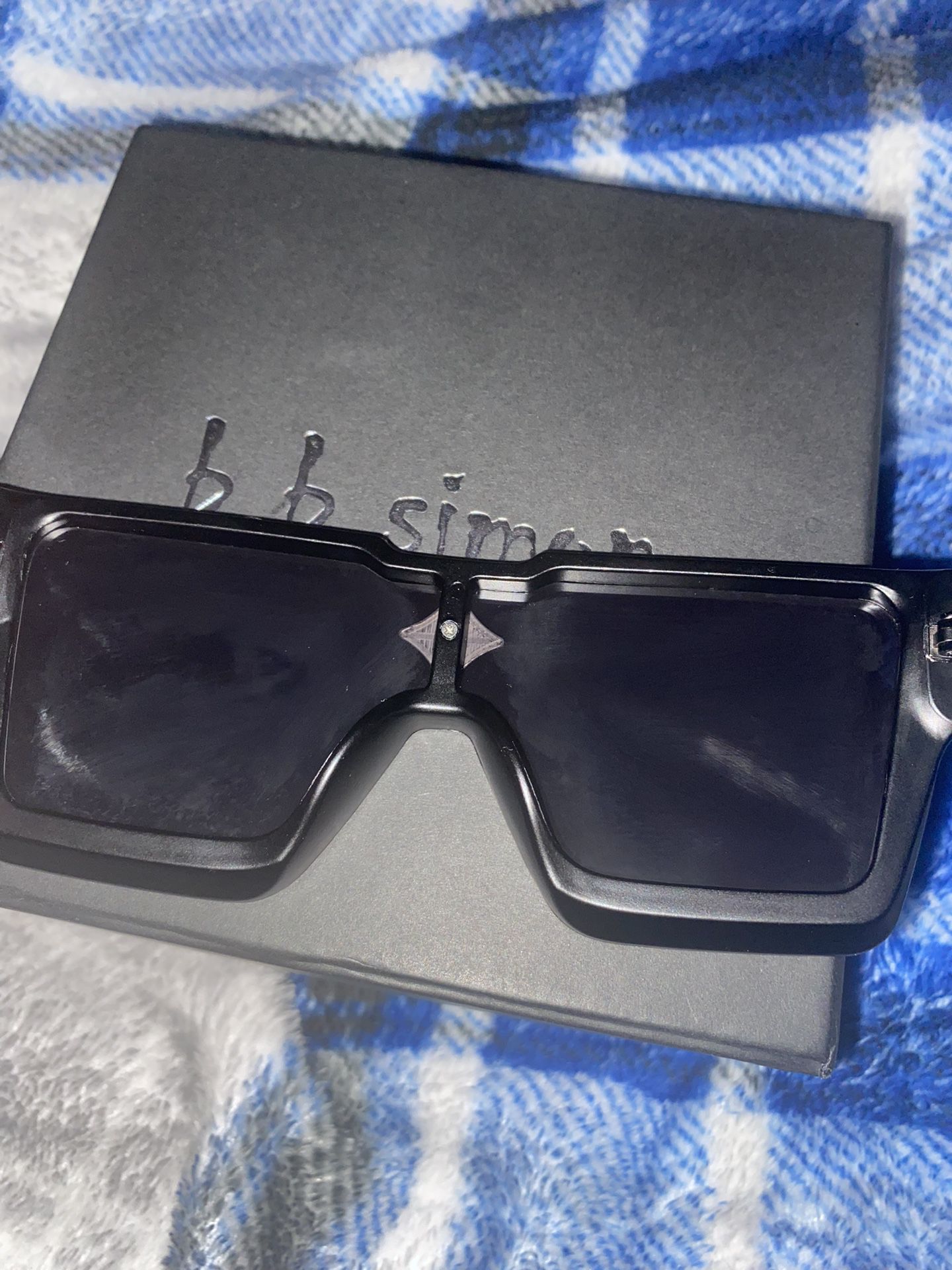 Louis Vuitton Cyclone Glasses for Sale in Taylorsville, GA - OfferUp