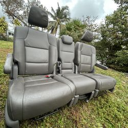 OEM 2nd row 3-seat bench from a 2012