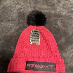 New Victoria’s Secret Pom-Pom Hat