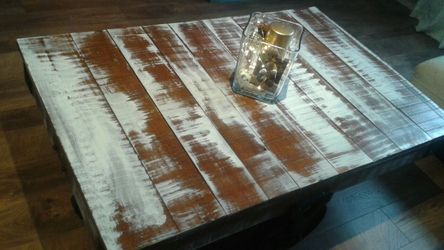 Wagon coffee table