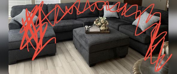 Living Spaces Ottoman With Storage