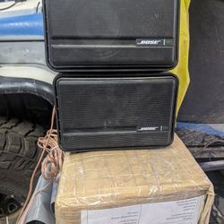Bose 151 Indoor Outdoor Speakers