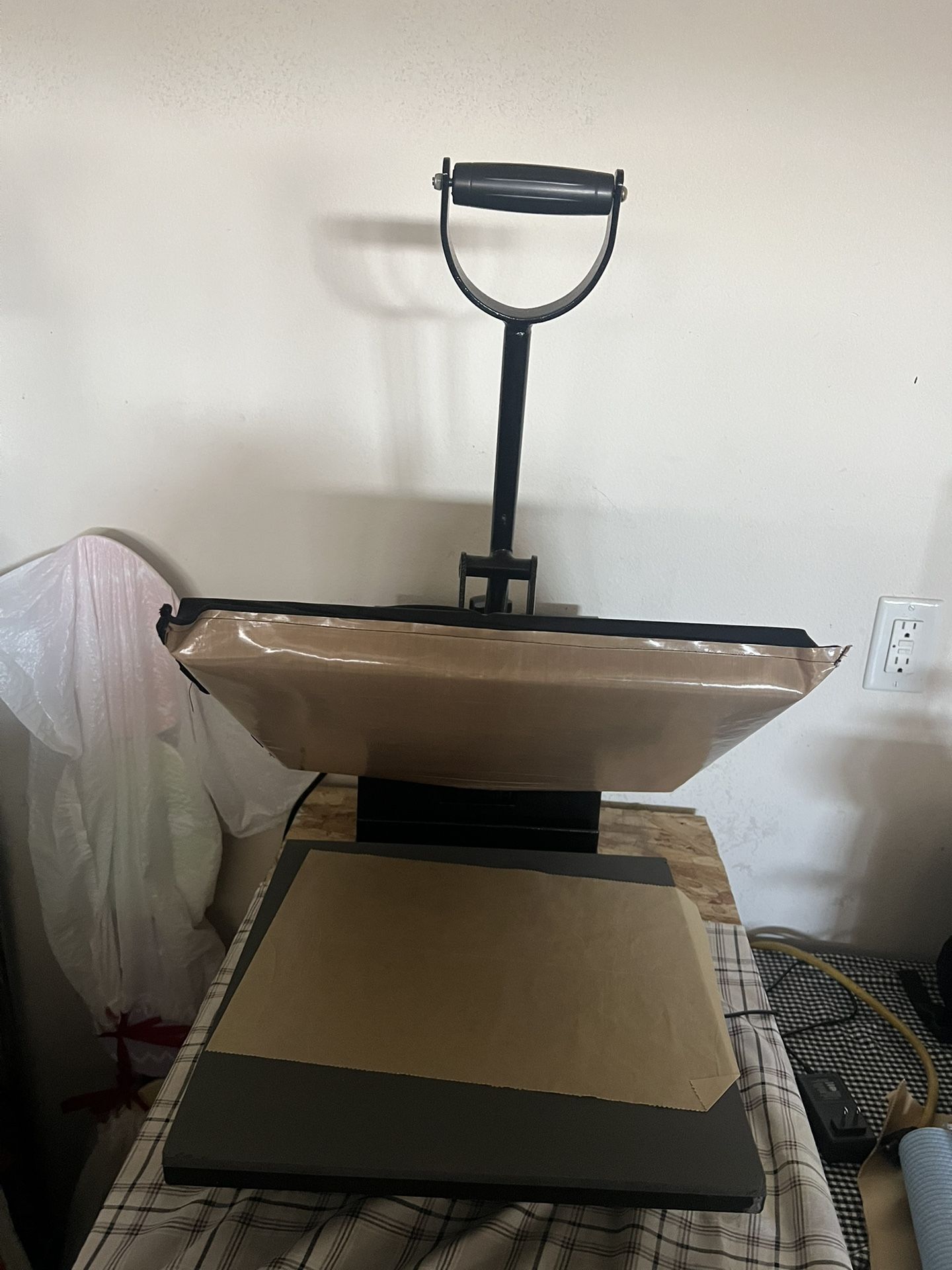 Shirt And Hat Press