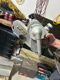 BELT SANDER