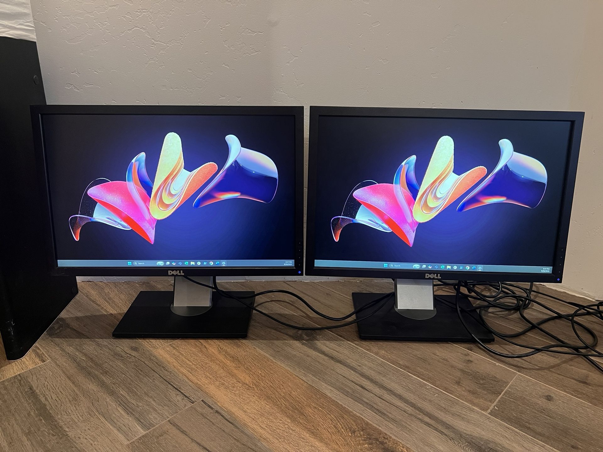 Dual Dell 22” Widscreen Computer Monitor Set