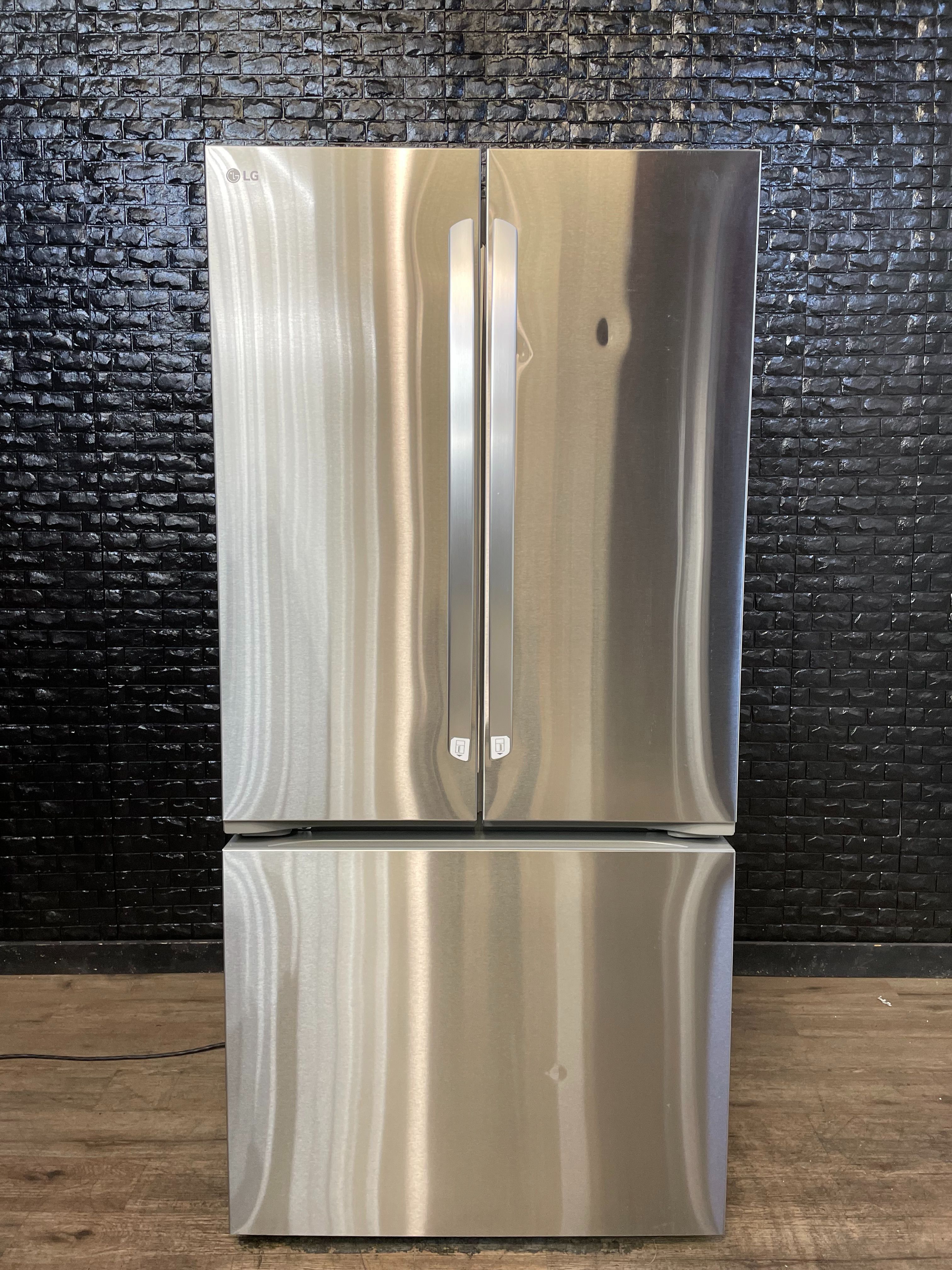 LG REFRIGERATOR w/ WARRANTY! R2747A