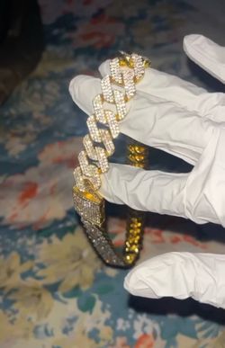 Gold Cuban link chain