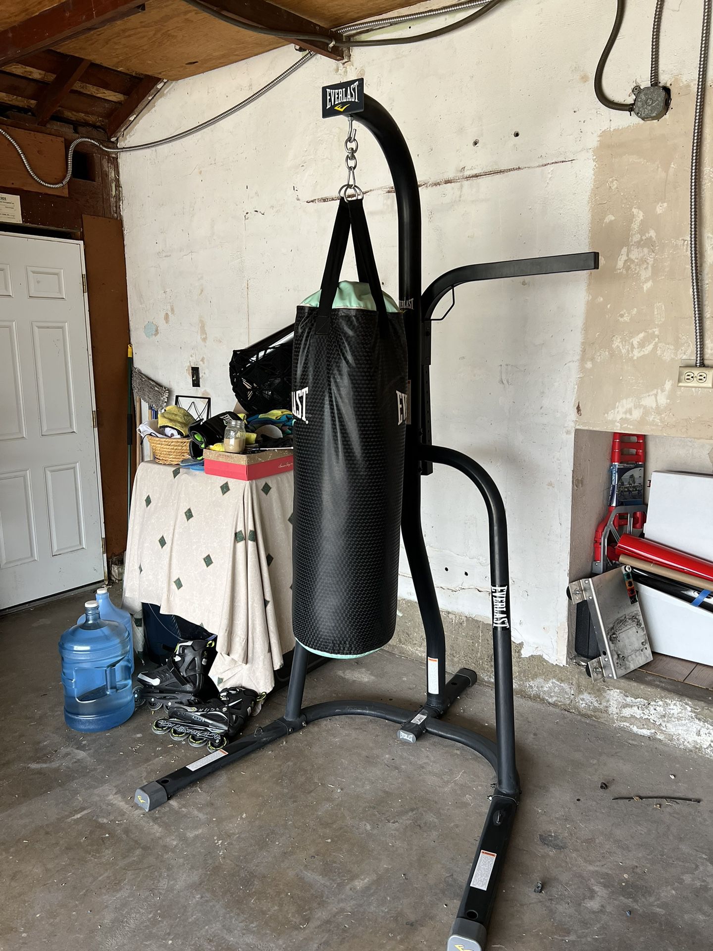 Punching Bag Heavy Bag & Stand 
