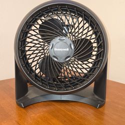 Honeywell table / floor fan