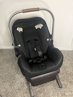 Nuna PIPA Infant Car Seat w/ Base – Black | Excellent Condition