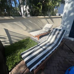 Pool Lounge Chairs/beds