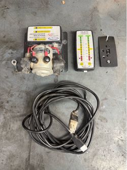 National Luna dual battery kit.