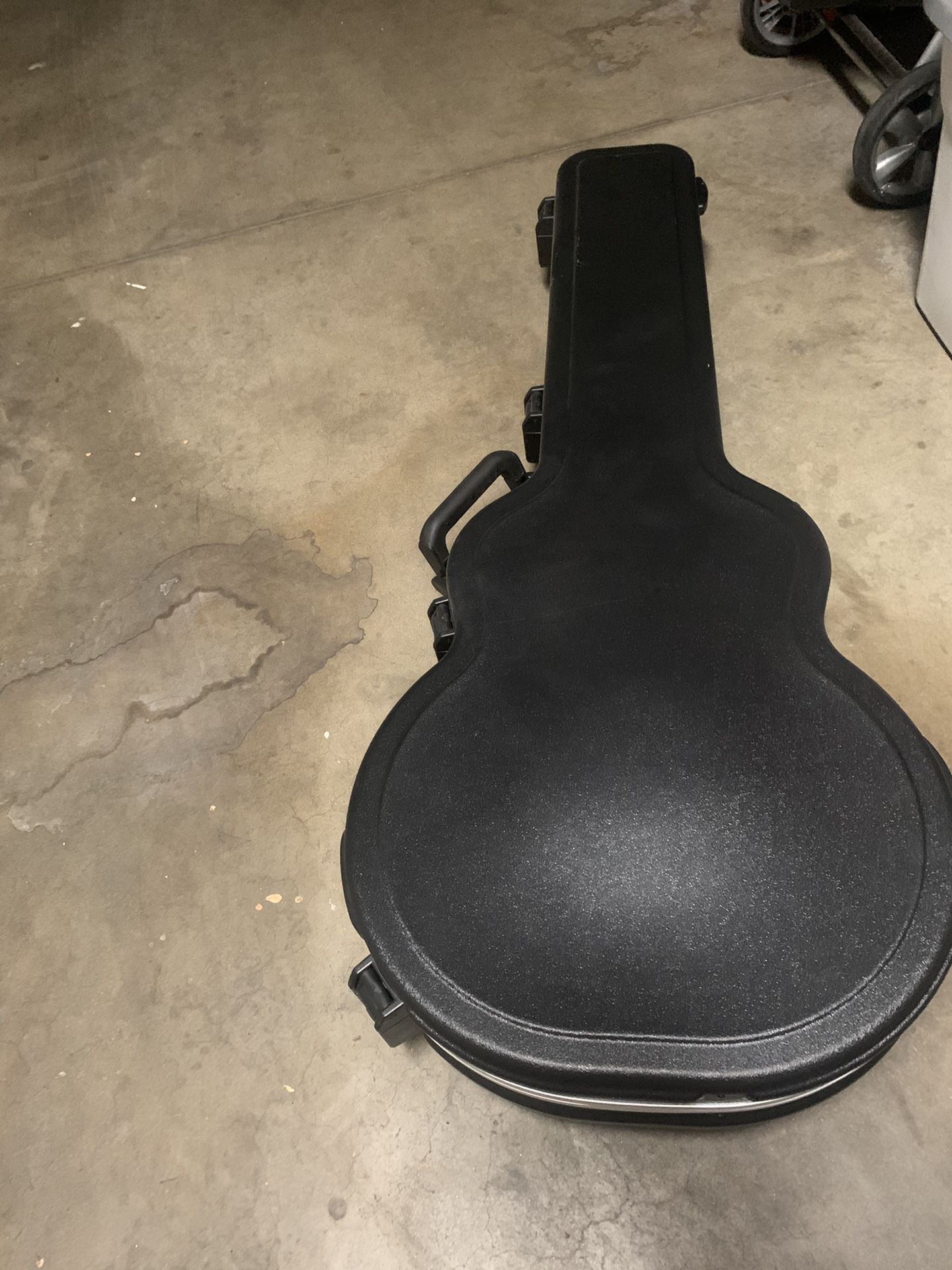 Skb Guitar Case