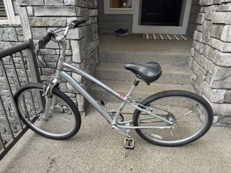 Globe Sr Suntour Nex 400 26in Wheels